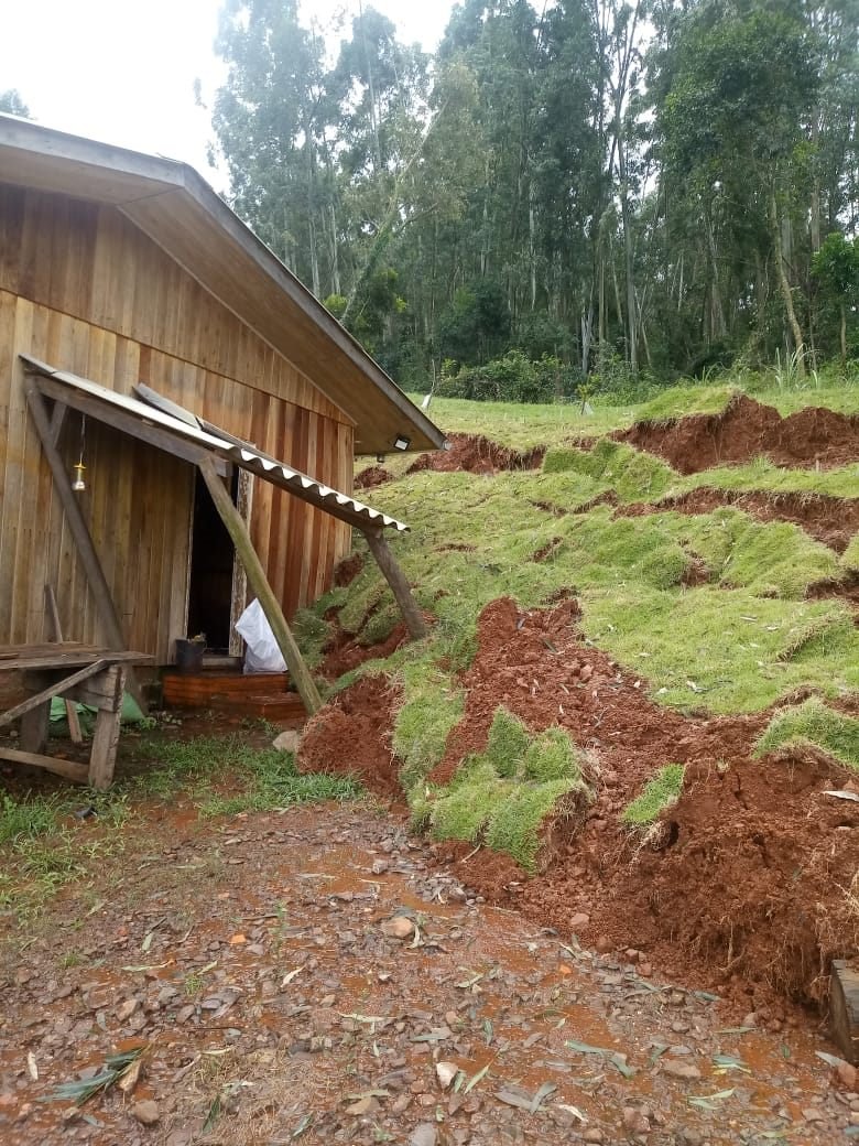 Deslizamento de terra que atingiu a casa da família em maio de 2024